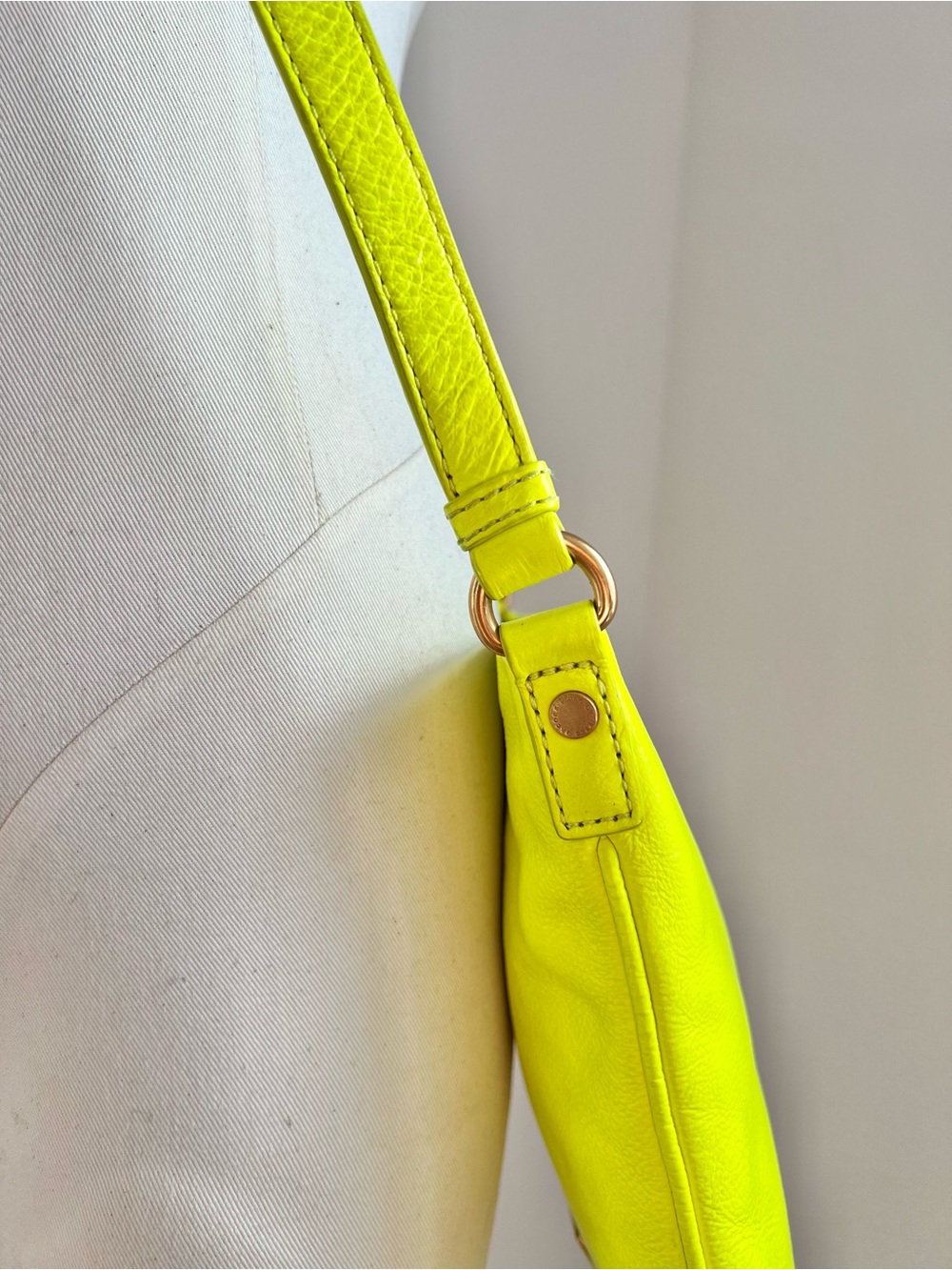 Marc by Marc Jacobs • Sia Crossbody Too Hot To Handle Neon Yellow Leather Bag - Picture 12 of 15